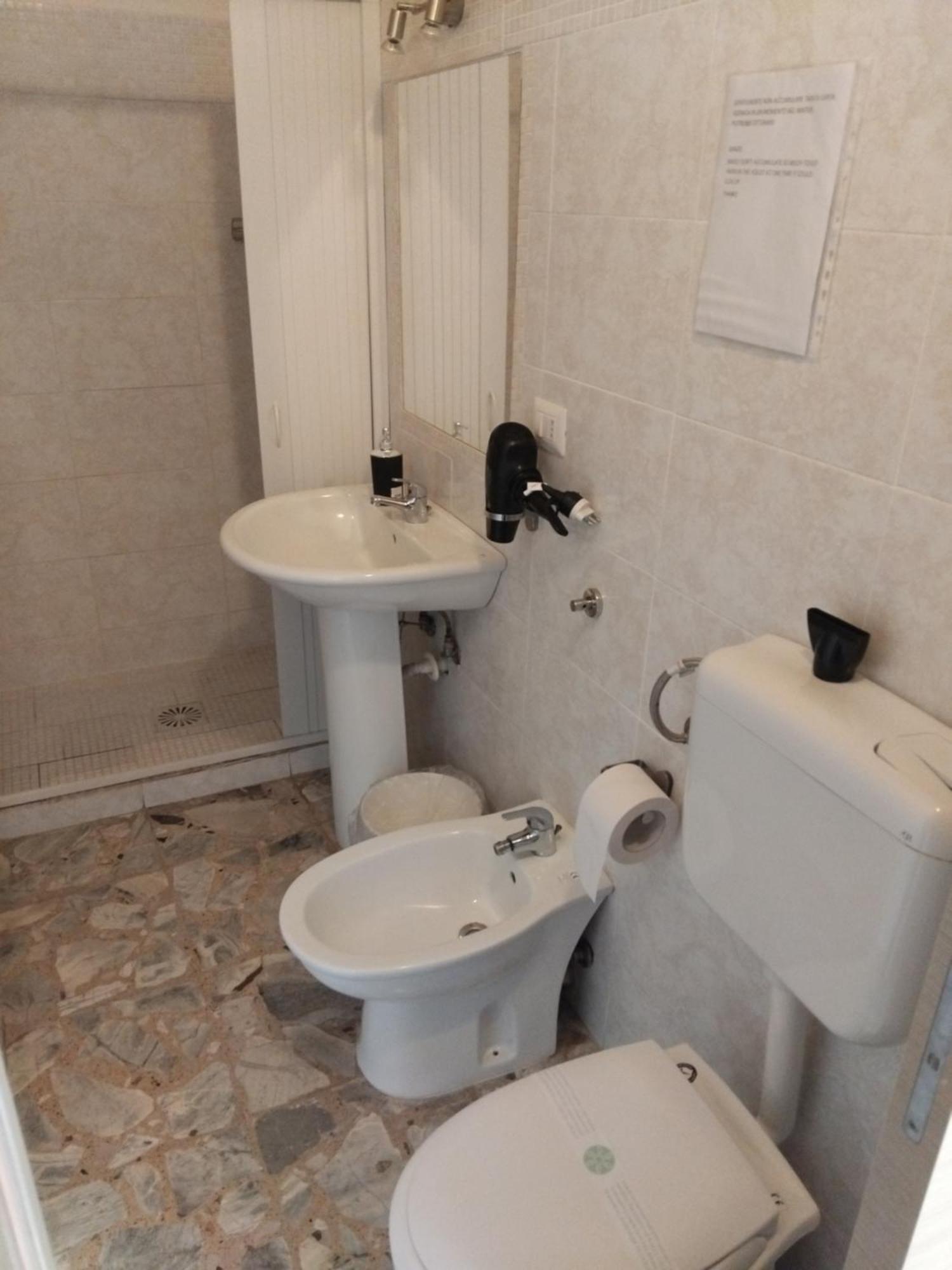 Airport Bagno Privato In Catania
